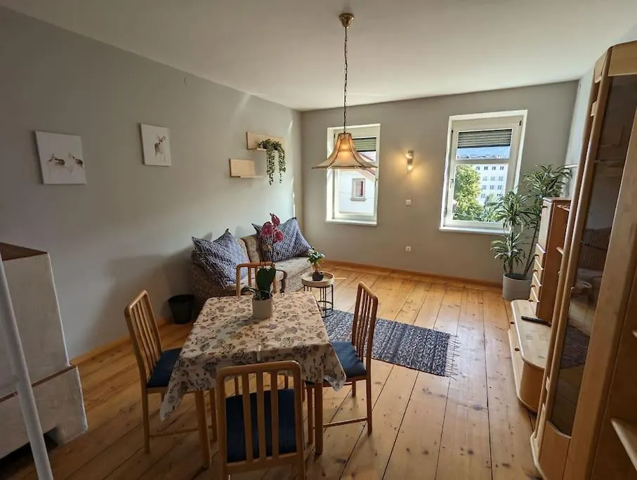 Spacious Room In Tyrolean Flat インスブルック オーストリア