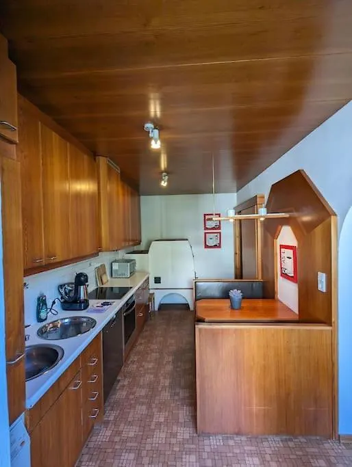 Spacious Room In Tyrolean Flat インスブルック